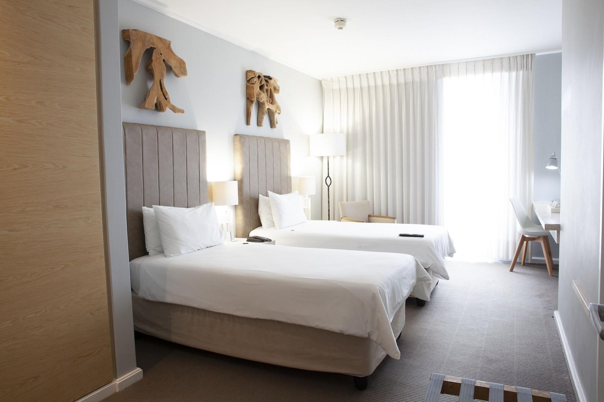 Atlantic Beach Hotel Melkbosstrand Buitenkant foto