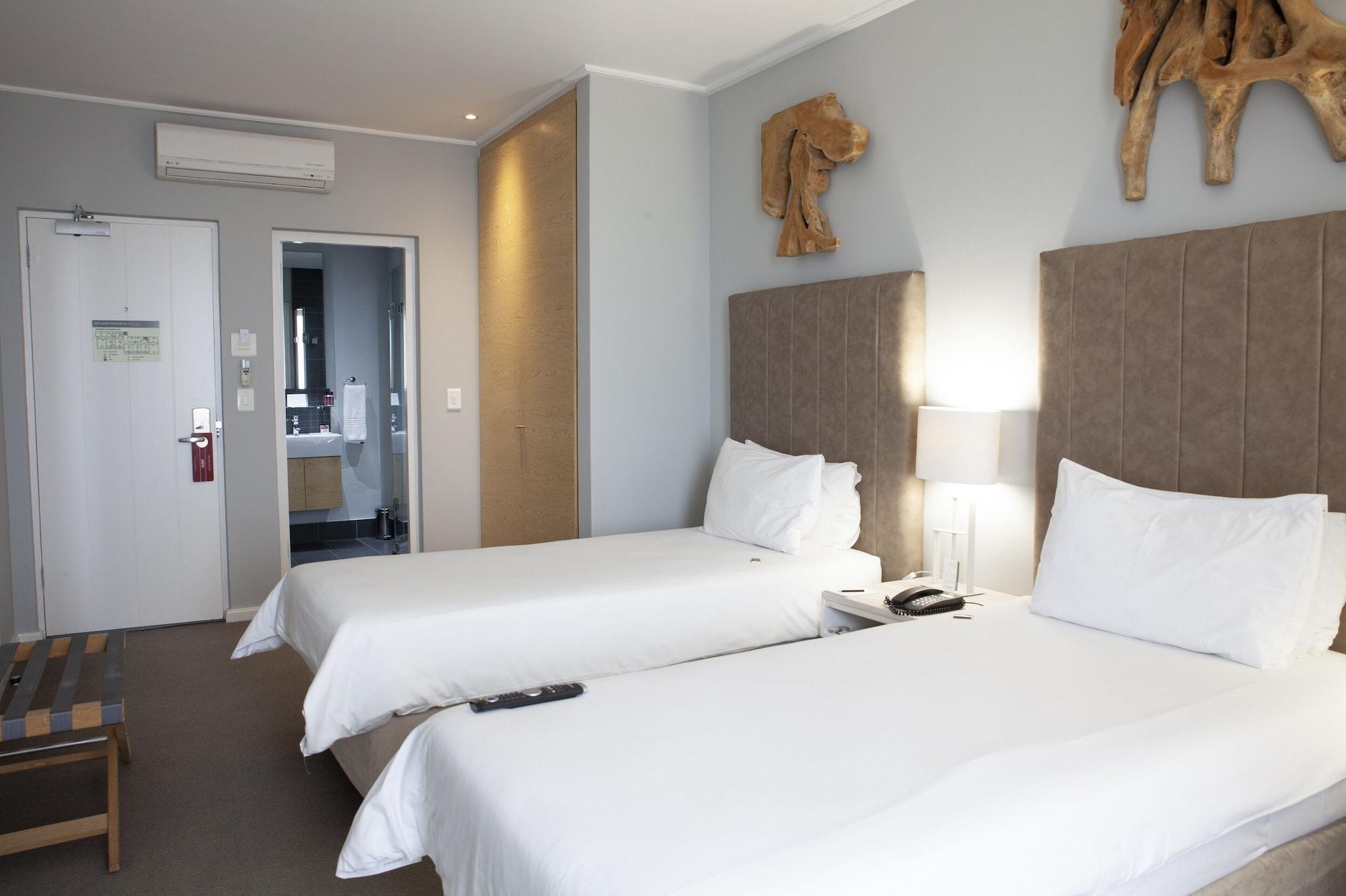 Atlantic Beach Hotel Melkbosstrand Buitenkant foto