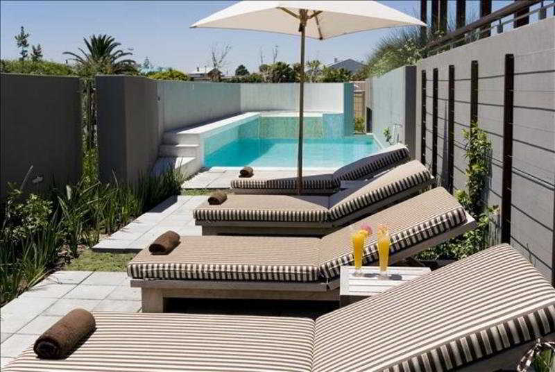 Atlantic Beach Hotel Melkbosstrand Buitenkant foto